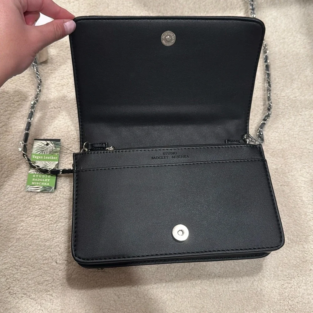 NWT Badgley Mischka Black Crossbody Bag with round logo - Picture 5 of 10
